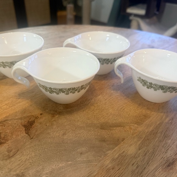 4 vintage Corelle Spring Blossom Crazy Daisy Mugs - Picture 2 of 6